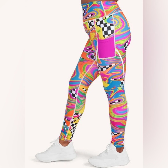 Brittany Allen x Peloton Printed Cargo Leggings - Picture 5 of 9